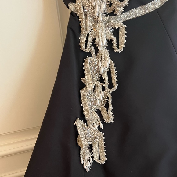 CHRISTIAN SIRIANO**Stunning Black Midi Evening Gown**US 2,6**$6850 - Picture 5 of 7